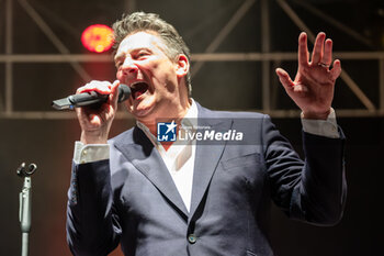 2024-04-24 - Tony Hadley, stage name of Anthony Patrick Hadley, sing on stage during his live performs for “Mad About You with The Fabulous TH Band European Tour” at PalaUnical Theatre on April 24, 2024 in Mantua, Italy. - TONY HADLEY - MAD ABOUT YOU WITH THE FABULOUS TH BAND - CONCERTS - SINGER AND ARTIST