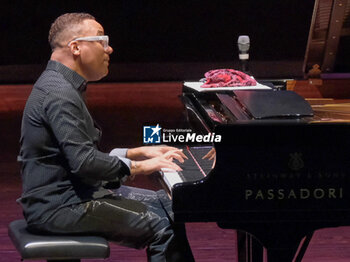 30/04/2024 - Gonzalo Rubalcaba performs on stage during his live performance “Solo