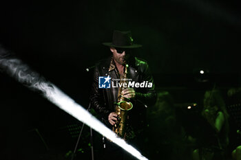 17/05/2024 - The saxophonist Jimmy Sax performing live in concert - JIMMY SAX - CONCERTI - CANTANTI E ARTISTI STRANIERI