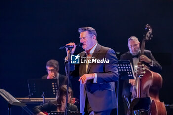 19/05/2024 - Tony Hadley - TONY HADLEY - MAD ABOUT YOU - CONCERTI - CANTANTI E ARTISTI STRANIERI