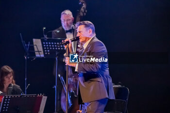 19/05/2024 - Tony Hadley - TONY HADLEY - MAD ABOUT YOU - CONCERTI - CANTANTI E ARTISTI STRANIERI