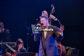 19/05/2024 - Tony Hadley - TONY HADLEY - MAD ABOUT YOU - CONCERTI - CANTANTI E ARTISTI STRANIERI