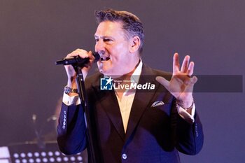 2024-05-21 - Tony Hadley - TONY HADLEY - THE BIG SWING TOUR 2024 - CONCERTS - SINGER AND ARTIST