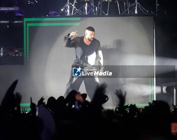 2024-07-04 - Singer Ricky Martin performing during Music Festival Iconica in Sevilla on Wednesday, 03 July 2024 Cordon Press - CONCIERTO DE RICKY MARTIN EN SEVILLA - CONCERTS - SINGER AND ARTIST