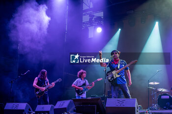 2024-07-08 - Tom Morello, stage name of Thomas Baptiste Morello, during his live performs at Villafranca Castle for his The Atlas Underground Fire World Tour 2024, on July 8, 2024 in Villafranca di Verona, Italy. - TOM MORELLO - THE ATLAS UNDEGROUND FIRE - CONCERTS - SINGER AND ARTIST