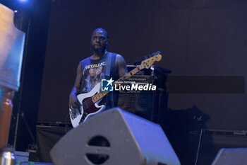 2024-07-10 - Cory Henry singing on stage during the Music for yo solul world tour 2024, at the Villa Ada Festival in Rome, Italy, on July 10, 2024 - CORY HENRY - MUSIC FOR YO SOUL WORLD TOUR 2024 - ROMA - CONCERTS - SINGER AND ARTIST