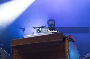 2024-07-10 - Cory Henry singing on stage during the Music for yo solul world tour 2024, at the Villa Ada Festival in Rome, Italy, on July 10, 2024 - CORY HENRY - MUSIC FOR YO SOUL WORLD TOUR 2024 - ROMA - CONCERTS - SINGER AND ARTIST