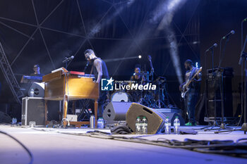 2024-07-10 - Cory Henry singing on stage during the Music for yo solul world tour 2024, at the Villa Ada Festival in Rome, Italy, on July 10, 2024 - CORY HENRY - MUSIC FOR YO SOUL WORLD TOUR 2024 - ROMA - CONCERTS - SINGER AND ARTIST