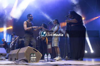 2024-07-10 - Cory Henry singing on stage during the Music for yo solul world tour 2024, at the Villa Ada Festival in Rome, Italy, on July 10, 2024 - CORY HENRY - MUSIC FOR YO SOUL WORLD TOUR 2024 - ROMA - CONCERTS - SINGER AND ARTIST