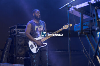 2024-07-10 - Cory Henry singing on stage during the Music for yo solul world tour 2024, at the Villa Ada Festival in Rome, Italy, on July 10, 2024 - CORY HENRY - MUSIC FOR YO SOUL WORLD TOUR 2024 - ROMA - CONCERTS - SINGER AND ARTIST