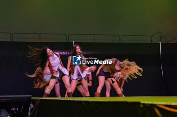 12/07/2024 - Korean Group Nmixx during the show at I-days in Milan - NMIXX - I-DAYS - CONCERTI - CANTANTI E ARTISTI STRANIERI