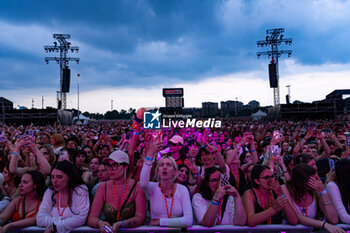 12/07/2024 - Korean Group Nmixx during the show at I-days in Milan - NMIXX - I-DAYS - CONCERTI - CANTANTI E ARTISTI STRANIERI