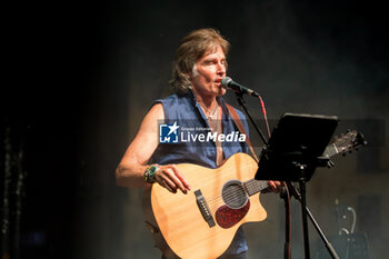 2024-07-17 - Ronn Moss on stage - RONN MOSS LIVE  - CONCERTS - SINGER AND ARTIST