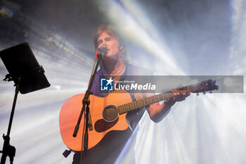 2024-07-17 - Ronn Moss on stage - RONN MOSS LIVE  - CONCERTS - SINGER AND ARTIST