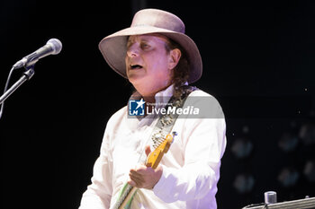 Gary Lucas - CONCERTS - SINGER AND ARTIST