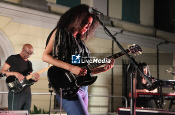 26/07/2024 - American guitarist and singer Judith Hill during her concert at Villa Nicolaj, Calcara, Bologna, Italy, July 26, 2024. Photo Michele Nucci

 - JUDITH HILL - LETTERS FROM A BLACK WIDOW TOUR - CONCERTI - CANTANTI E ARTISTI STRANIERI