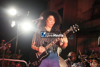 26/07/2024 - American guitarist and singer Judith Hill during her concert at Villa Nicolaj, Calcara, Bologna, Italy, July 26, 2024. Photo Michele Nucci

 - JUDITH HILL - LETTERS FROM A BLACK WIDOW TOUR - CONCERTI - CANTANTI E ARTISTI STRANIERI