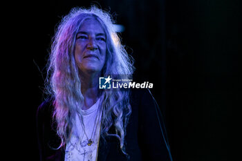 03/09/2024 - Patti Smith during the live Pasolini and Sea at Teatro Antico Ostia Antica on September 3, 2024 in Rome, Italy - PATTI SMITH - PASOLINI AND SEA - CONCERTI - CANTANTI E ARTISTI STRANIERI