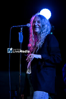 03/09/2024 - Patti Smith during the live Pasolini and Sea at Teatro Antico Ostia Antica on September 3, 2024 in Rome, Italy - PATTI SMITH - PASOLINI AND SEA - CONCERTI - CANTANTI E ARTISTI STRANIERI