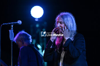 2024-09-03 - Patti Smith during the live Pasolini and Sea at Teatro Antico Ostia Antica on September 3, 2024 in Rome, Italy - PATTI SMITH - PASOLINI AND SEA - CONCERTS - SINGER AND ARTIST