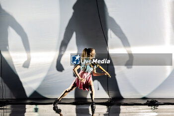 2024-10-28 - Lindsey Stirling - LINDSEY STIRLING - THE DUALITY TOUR - CONCERTS - SINGER AND ARTIST