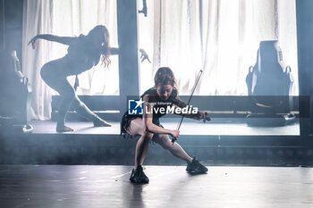 2024-10-28 - Lindsey Stirling - LINDSEY STIRLING - THE DUALITY TOUR - CONCERTS - SINGER AND ARTIST