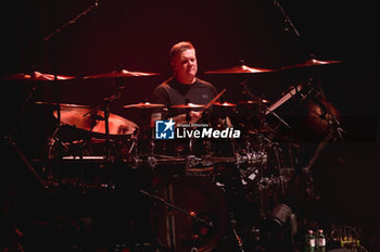 31/10/2024 - Craig Blundell play drums - STEVE HACKETT - GENESIS GREATS LAMB HIGHLIGHTS & SOLO 50TH - CONCERTI - ARTISTI STRANIERI