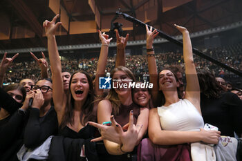 2024-11-10 - The audience before the show of the Italian singer Ghali at Unipol arena, Casalecchio (Bo), Italy, November 10, 2024 - GHALI  - LIVE 2024 - CONCERTS - SINGER AND ARTIST