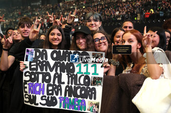 2024-11-10 - The audience before the show of the Italian singer Ghali at Unipol arena, Casalecchio (Bo), Italy, November 10, 2024 - GHALI  - LIVE 2024 - CONCERTS - SINGER AND ARTIST