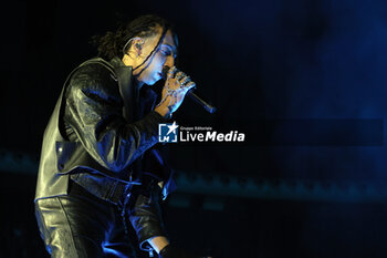 2024-11-10 - Italian singer Ghali during his show at Unipol arena, Casalecchio (Bo), Italy, November 10, 2024 - GHALI  - LIVE 2024 - CONCERTS - SINGER AND ARTIST