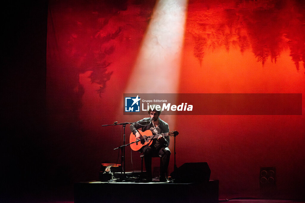 José González - CONCERTS - SINGER AND ARTIST