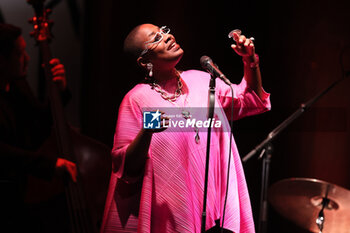 2024-10-28 - French-american jazz singer Cècile Mc Lorin Salvant on stage during her concert in the Bologna Jazz Festival at “Duse” theatre. Bologna, Italy, October 28, 2024 - CèCILE MC LORIN SALVANT  - BOLOGNA JAZZ FESTIVAL - SHOWS - SINGER AND ARTIST