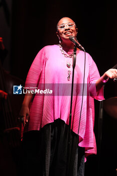 2024-10-28 - French-american jazz singer Cècile Mc Lorin Salvant on stage during her concert in the Bologna Jazz Festival at “Duse” theatre. Bologna, Italy, October 28, 2024 - CèCILE MC LORIN SALVANT  - BOLOGNA JAZZ FESTIVAL - SHOWS - SINGER AND ARTIST