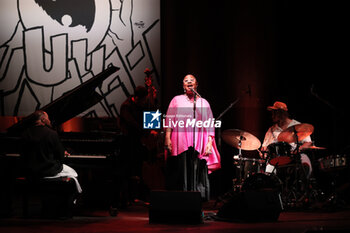 2024-10-28 - French-american jazz singer Cècile Mc Lorin Salvant on stage during her concert in the Bologna Jazz Festival at “Duse” theatre. Bologna, Italy, October 28, 2024 - CèCILE MC LORIN SALVANT  - BOLOGNA JAZZ FESTIVAL - SHOWS - SINGER AND ARTIST