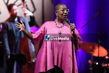 2024-10-28 - French-american jazz singer Cècile Mc Lorin Salvant on stage during her concert in the Bologna Jazz Festival at “Duse” theatre. Bologna, Italy, October 28, 2024 - CèCILE MC LORIN SALVANT  - BOLOGNA JAZZ FESTIVAL - SHOWS - SINGER AND ARTIST