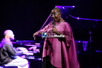 2024-10-28 - French-american jazz singer Cècile Mc Lorin Salvant on stage during her concert in the Bologna Jazz Festival at “Duse” theatre. Bologna, Italy, October 28, 2024 - CèCILE MC LORIN SALVANT  - BOLOGNA JAZZ FESTIVAL - SHOWS - SINGER AND ARTIST