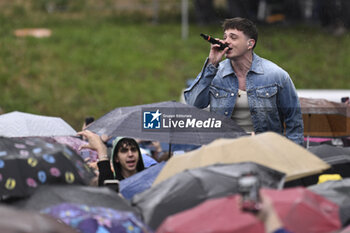 2024-05-01 - Olly during the May Day Concert at the Circus Maximus 2024, 1 May 2024, Rome, Italy. - CONCERTO DEL PRIMO MAGGIO A ROMA - CONCERTS - FESTIVAL
