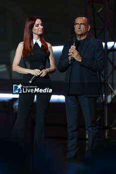 2024-06-11 - Andrea Delogu and Carlo Conti during theTIM Summer Hits at Piazza del Popolo on June 11, 2024 in Rome, Italy. - TIM SUMMER FESTIVAL - CONCERTS - FESTIVAL