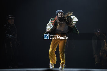 2024-01-15 - Performers of E.L. Squad during the show 'Lights in the dark' on stage of Teatro Olimpico - E.L. SQUAG - LIGHTS IN THE DARK - THEATRE - SHOWS