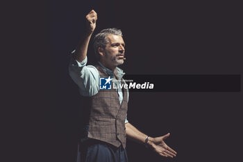 2024-05-23 - Luca Argentero while acting in the show E' QUESTA LA VITA CHE SOGNAVO DA BAMBINO?, May 23, 2024 at Teatro Brancaccio, Rome, Italy. - LUCA ARGENTERO - E' QUESTA LA VITA CHE SOGNAVO DA BAMBINO? - THEATRE - SHOWS