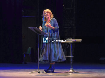 10/06/2024 - Lella Costa - LELLA COSTA - FESTIVAL DELLA BELLEZZA - LA FATA - TEATRO - SPETTACOLI