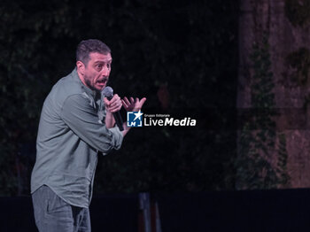 2024-07-04 - Luca Bizzarri - LUCA BIZZARRI -NON HANNO UN AMICO - THEATRE - SHOWS