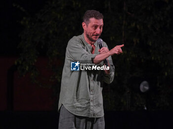 2024-07-04 - Luca Bizzarri - LUCA BIZZARRI -NON HANNO UN AMICO - THEATRE - SHOWS