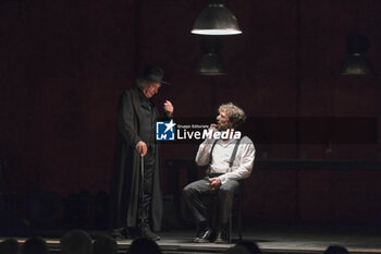 2024-07-05 - Francesco Montanari, Franco Branciaroli - AMLETO - REGIA DI DAVIDE SACCO - THEATRE - SHOWS