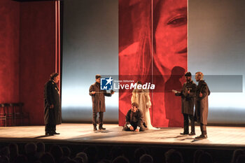 2024-07-05 - Francesco Montanari, Francesco Acquaroli, Raffaele Ausiello, Amedeo Carlo Capitanelli, Flavio Francucci, Caterina Tieghi - AMLETO - REGIA DI DAVIDE SACCO - THEATRE - SHOWS