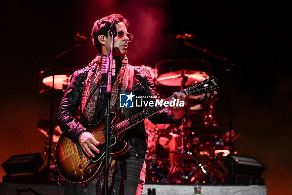 STEREOPHONICS - No Hit Left Behind Tour 2025 - CONCERTS - MUSIC BANDS