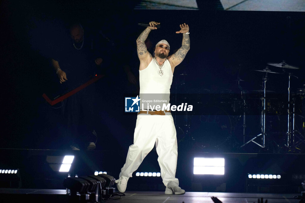LA G LA U LA E LIVE TOUR 2025 Guè Pequeno - Cosimo Fini - CONCERTI - CANTANTI E ARTISTI