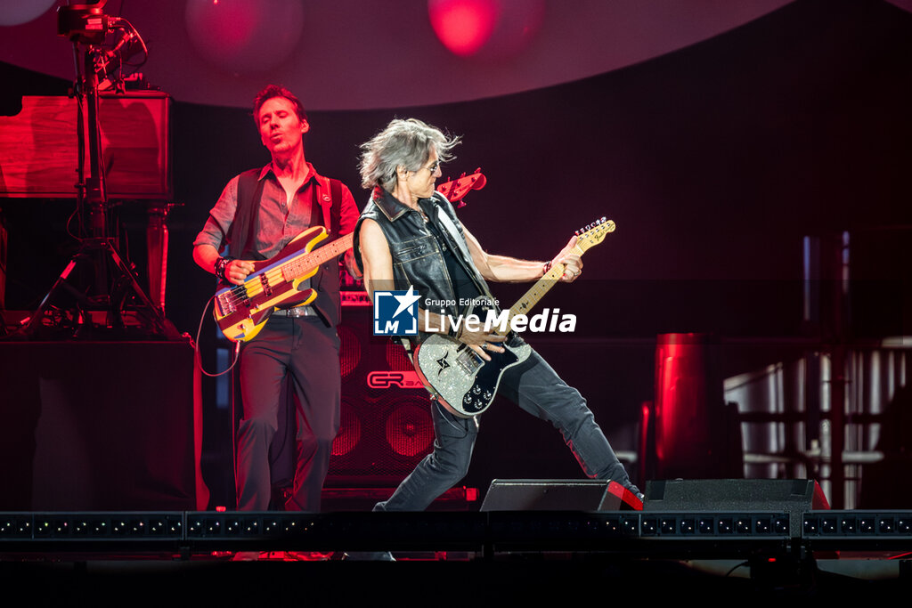 Ligabue - La Notte di Certe Notti - CONCERTS - SINGERS AND ARTISTS