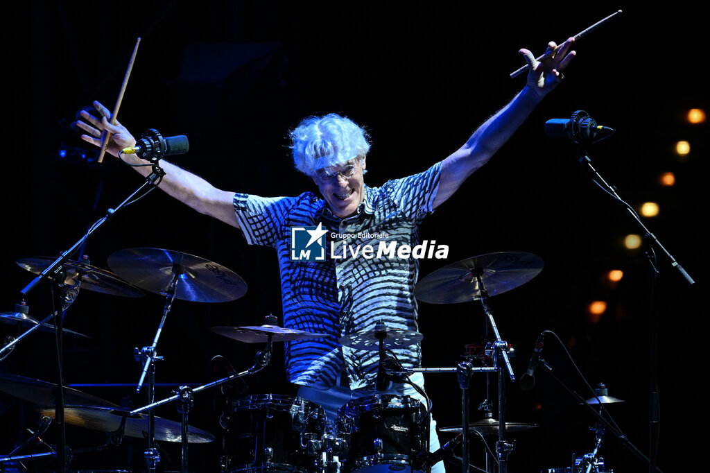 STEWART COPELAND - POLICE DERANGED for ORCHESTRA - TOUR 2025 - CONCERTS - SINGERS AND ARTISTS