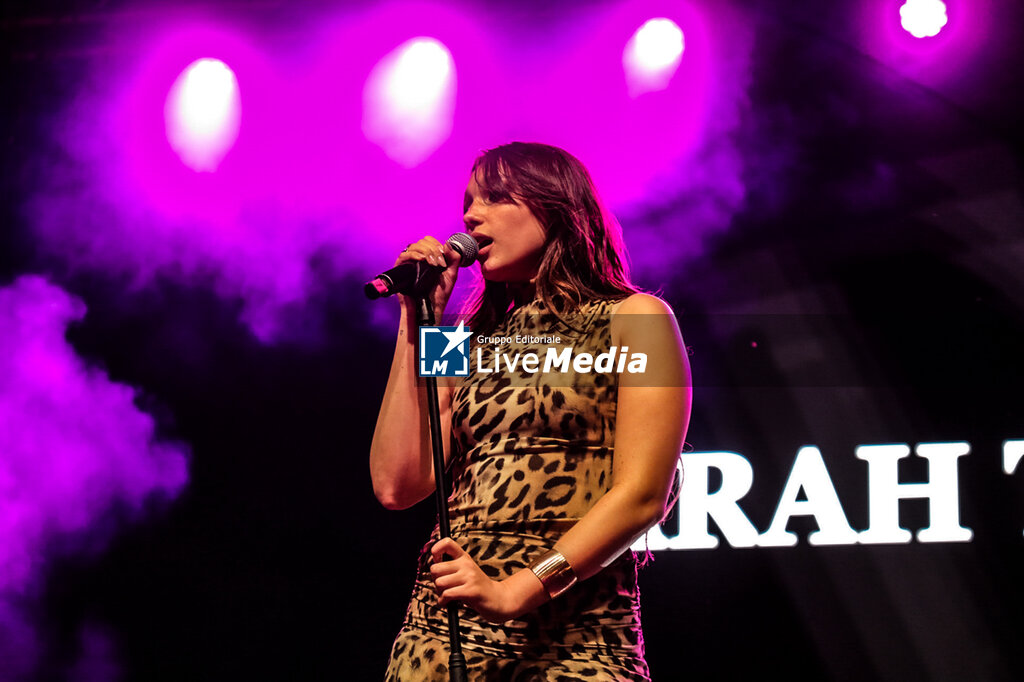SARAH TOSCANO  - CONCERTS - SINGERS AND ARTISTS